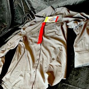 Long Sleeve Button Down Shirt {M}